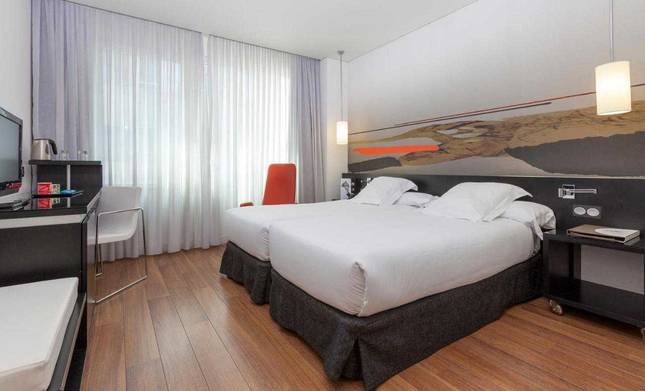 Axor Barajas Otel Madrid Dış mekan fotoğraf